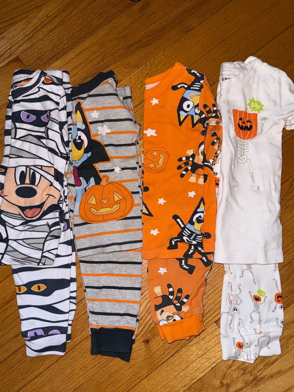 4x Disney Halloween Kids Pajama Set - Orange, Gray, White, Black - Size 4T